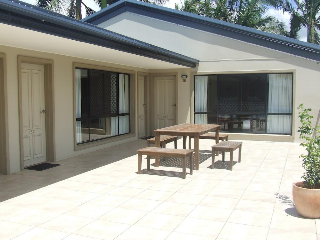 Coral Cay Resort Mackay Exterior photo